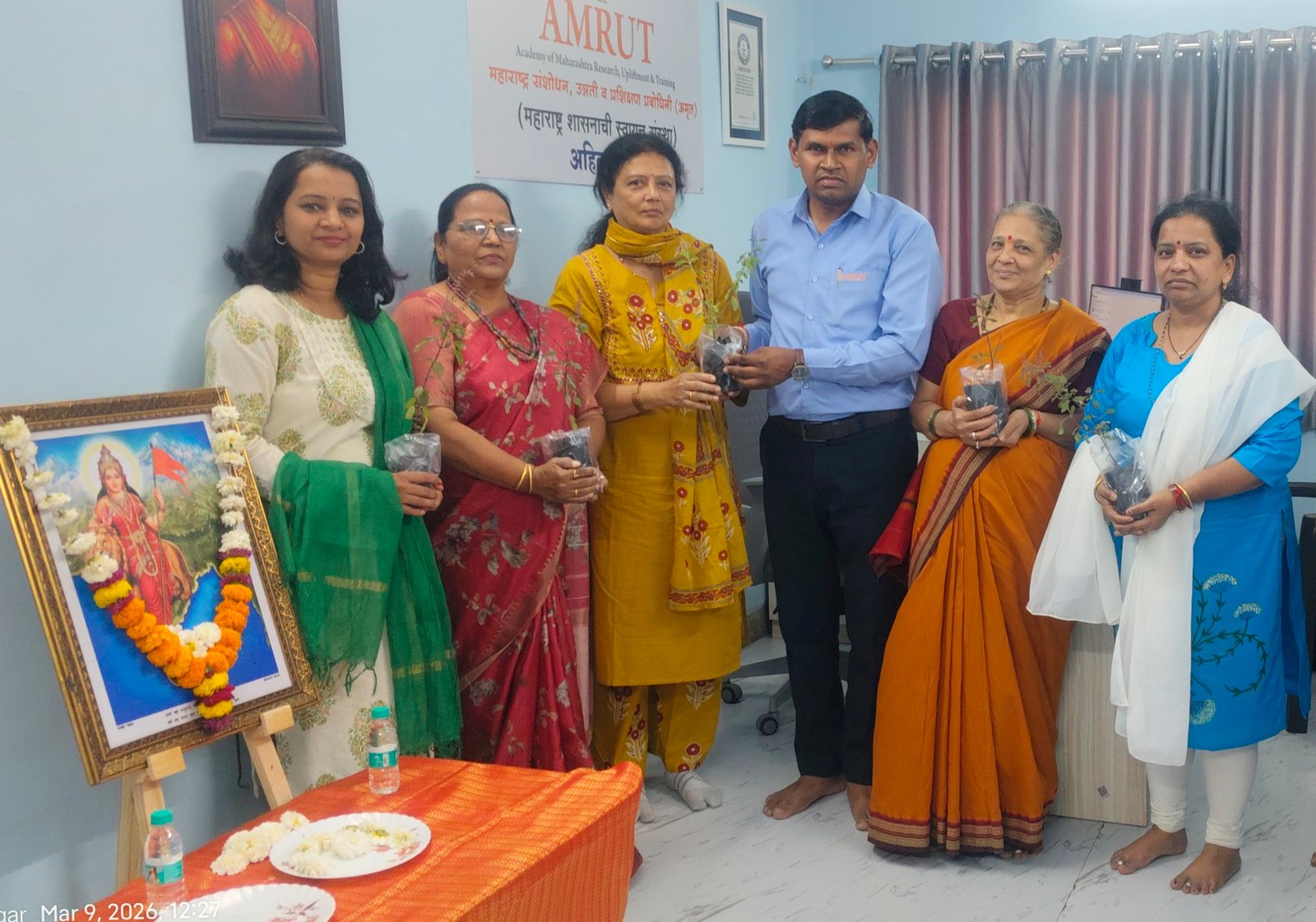 महिला दिनानिमित्त 'अमृत'च्या अहिल्यानगर कार्यालयात विशेष उपक्रम