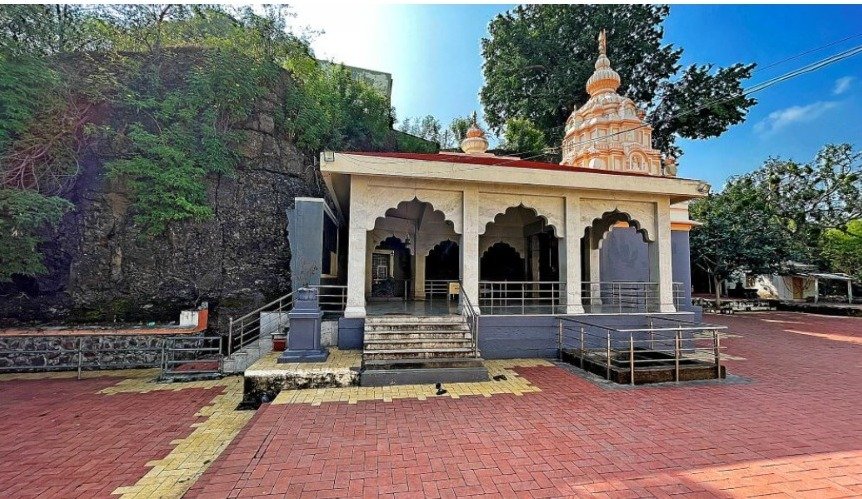 धार्मिक श्रद्धेसोबत निसर्गसौंदर्याची अनुभूती देणारे रामेश्वर मंदिर