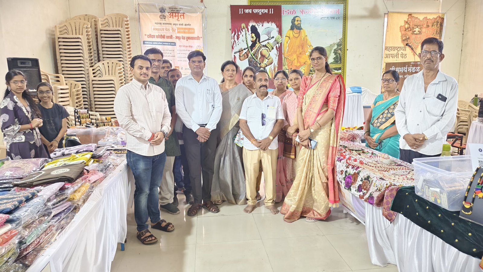 अमृतपेठ म्हणजे स्थानिक उत्पादक, महिला बचत गट आणि लघुउद्योजकांना थेट व्यासपीठ देणारी चळवळ अतिरिक्त फोटो