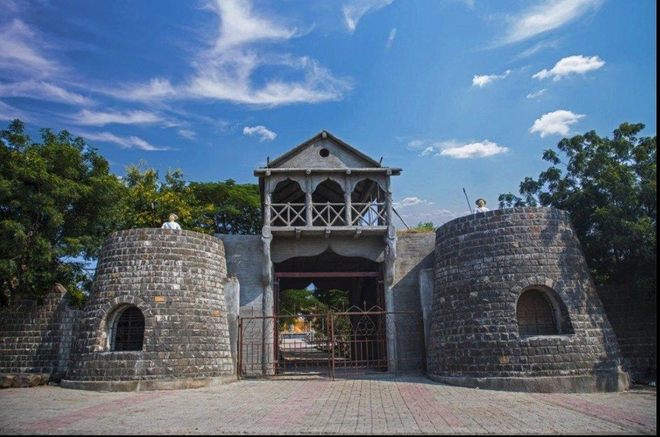 लोकमाता पुण्यश्लोक अहिल्यादेवी होळकर यांच्या पावन जन्मभूमी चौंडीचा ऐतिहासिक वारसा अतिरिक्त फोटो