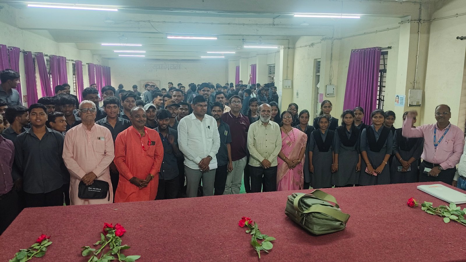 अहिल्यानगर मधील "शासकीय औद्योगिक प्रशिक्षण संस्था(आय टी आय ) येथे "अमृत युवा ऊर्जा"" हा युवकांशी संवाद साधणारा कार्यक्रम संपन्न अतिरिक्त फोटो