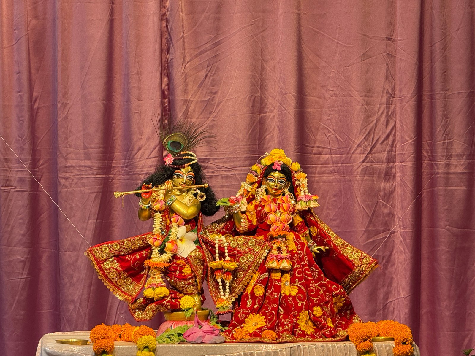 बोरगाव मंजूतील दुर्लक्षित प्राचीन कृष्ण मंदिर : दगडी द्वारशाखेतील शिल्पवैभव ठरते आकर्षण
