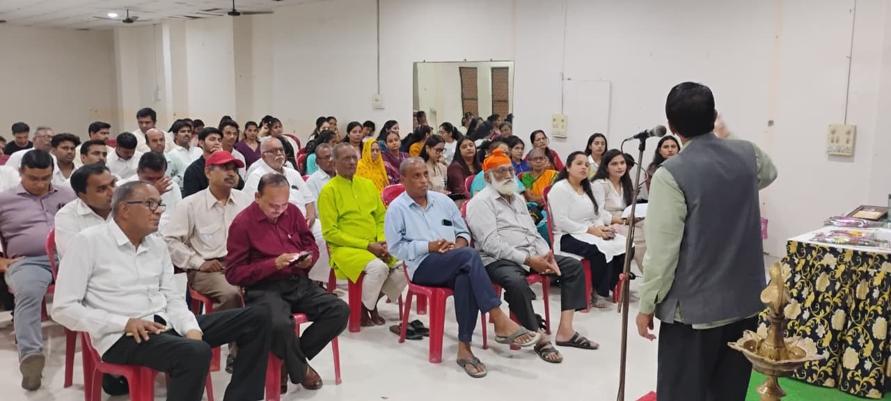 अकोला येथे अकोला गौरव सन्मान सोहळ्यात  इतिहास अभ्यासक मा.जगन्नाथ लडकत यांचा विशेष सन्मान  अतिरिक्त फोटो