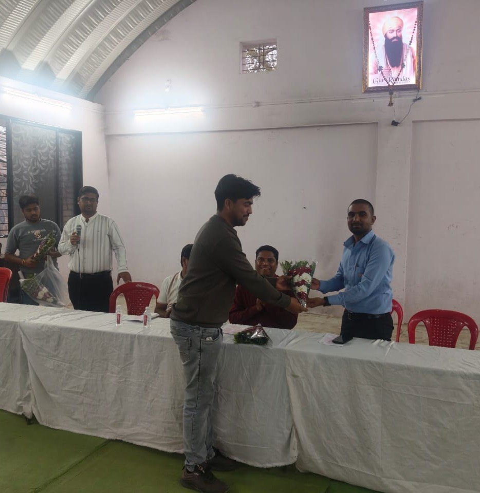 परतवाडा येथे सिंधी नागरिकांनी घेतली अमृत संस्थेच्या योजनांची माहिती अतिरिक्त फोटो