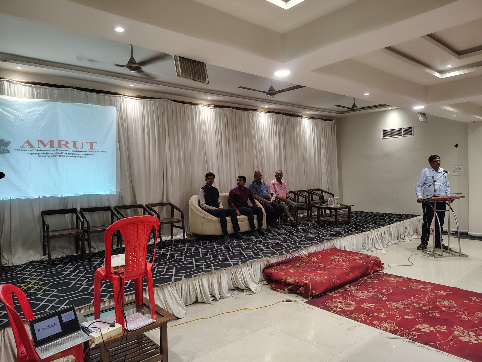 अचलपूरमध्ये विशेष बैठकीत देण्यात आली अमृत संस्थेच्या योजनांची माहिती अतिरिक्त फोटो