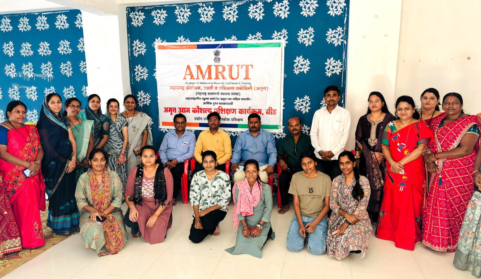 प्रशिक्षणापुरते न थांबता महिलांनी व्यवसाय उभारावा : अमृत संस्थेचे राज्य व्यवस्थापक दीपक जोशी