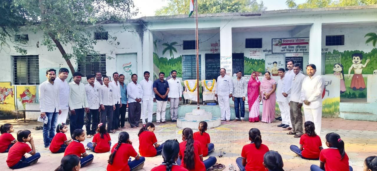 बीड येथे जिल्हा परिषद प्राथमिक शाळा सुलतानपूर येथे मराठवाडा मुक्तिसंग्राम दिन उत्साहात साजरा