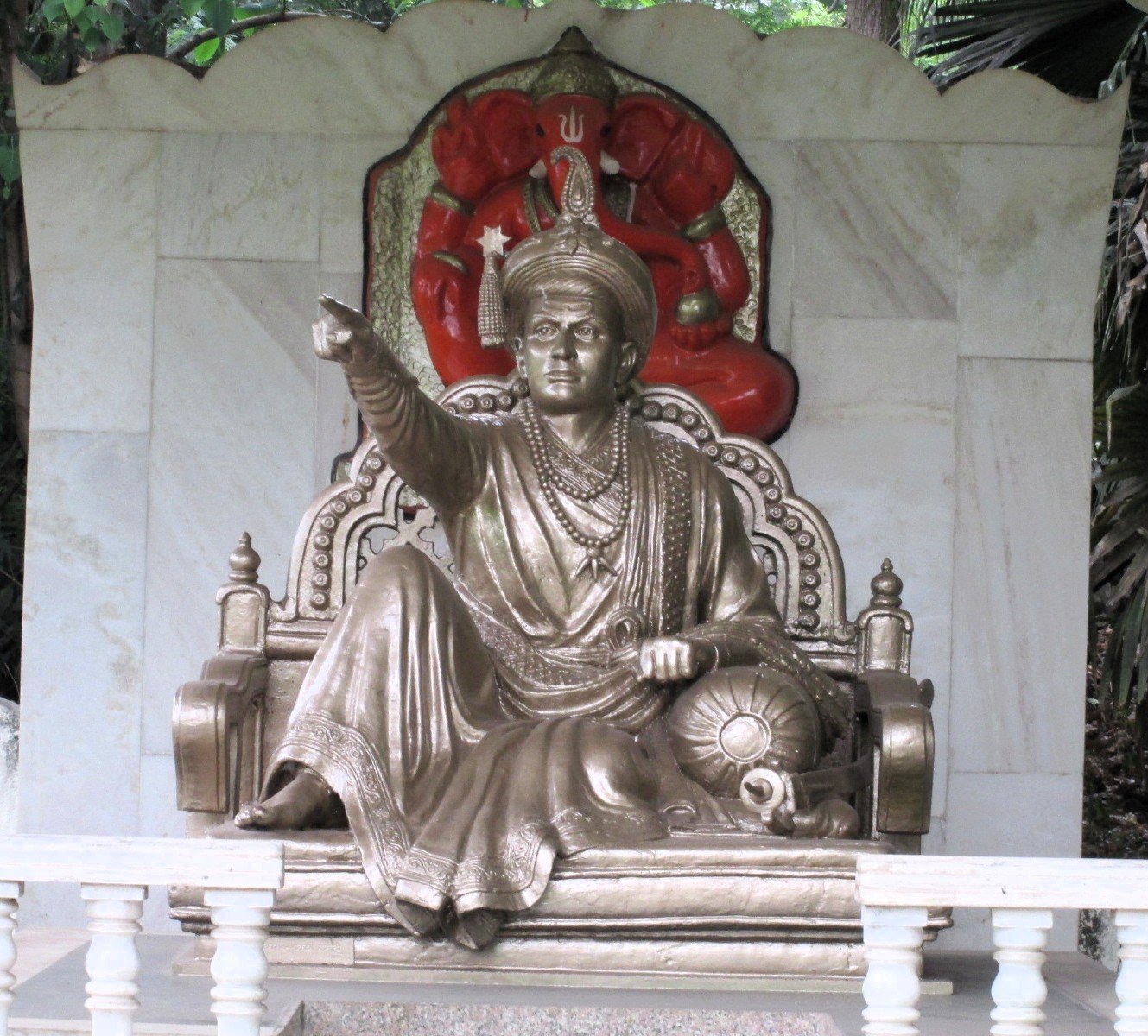 बीडच्या भूमीवर घडलेला मराठा सामर्थ्याचा पुनर्जन्म - राक्षसभुवनची लढाई      अतिरिक्त फोटो