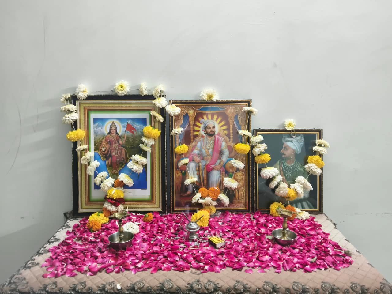 अमृत भंडारा जिल्हा कार्यालयात श्रीमंत थोरले बाजीराव पेशवे जयंती उत्साहात साजरी अतिरिक्त फोटो