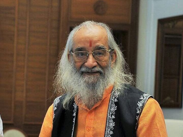 शिवशाहीर बाबासाहेब पुरंदरे : इतिहासातून राष्ट्रभावनेची ज्योत प्रज्वलित करणारे युगपुरुष अतिरिक्त फोटो