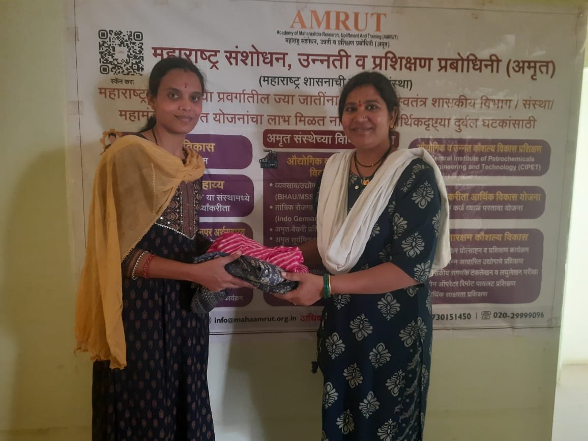 अमृत उद्योग कौशल्यवर्धन कार्यक्रमातून उद्योजकतेचे धडे आणि स्वावलंबनाचा आत्मविश्वास