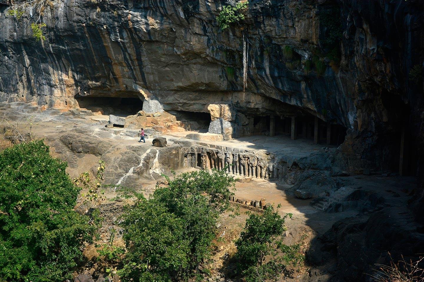 इतिहास, कला आणि निसर्गाचा अद्वितीय संगम- पितळखोरा लेणी