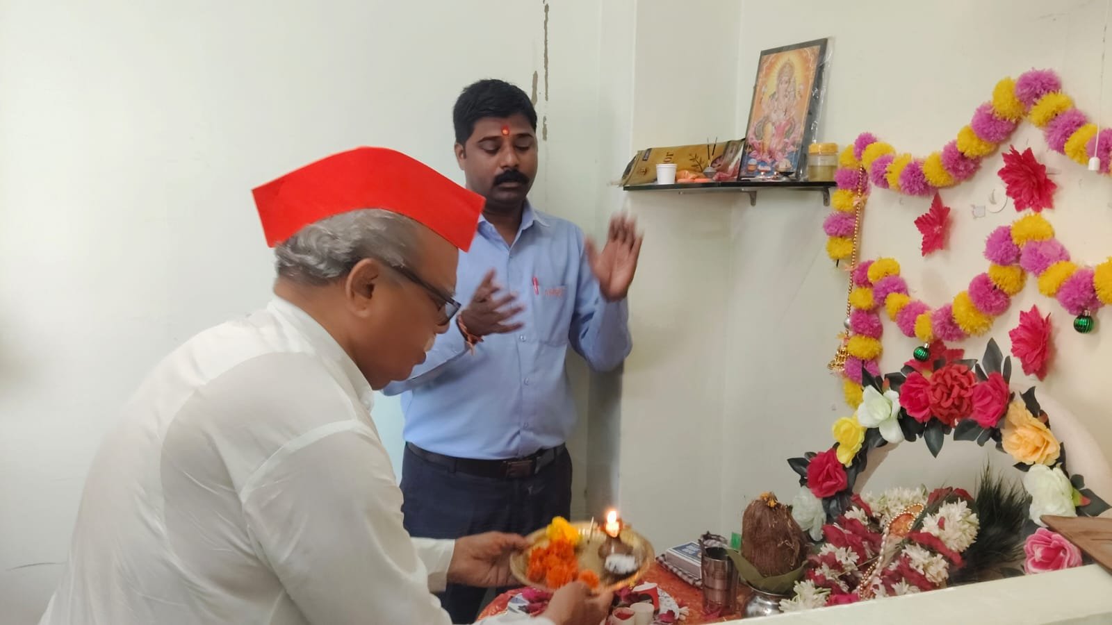अमृतच्या छत्रपती संभाजी नगर विभाग व जिल्हा कार्यालयात अद्यगौड समाजाच्या उपस्थितीत अमृत कार्यालयात गणपती बाप्पाची आरती करण्यात आली तसेच आरतीनंतर अद्यगौड कार्यकारणीची बैठक घेण्यात आली.