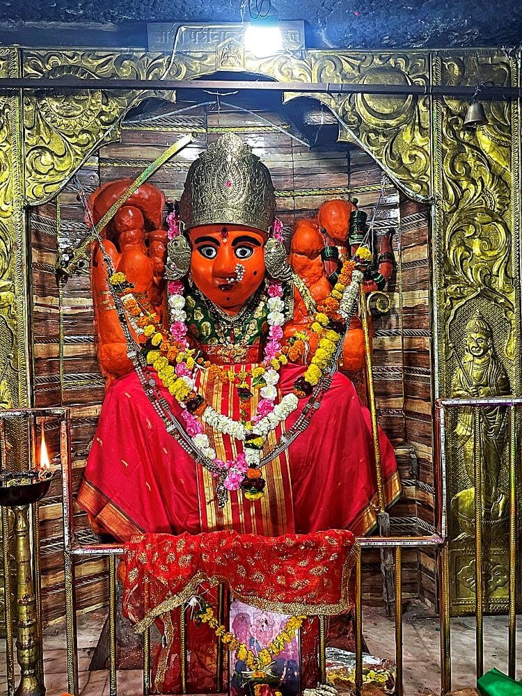 सिल्लोड तालुक्यातील जोगेश्वरी देवी मंदिर; निसर्ग, इतिहास आणि श्रद्धेचा अद्भुत संगम अतिरिक्त फोटो