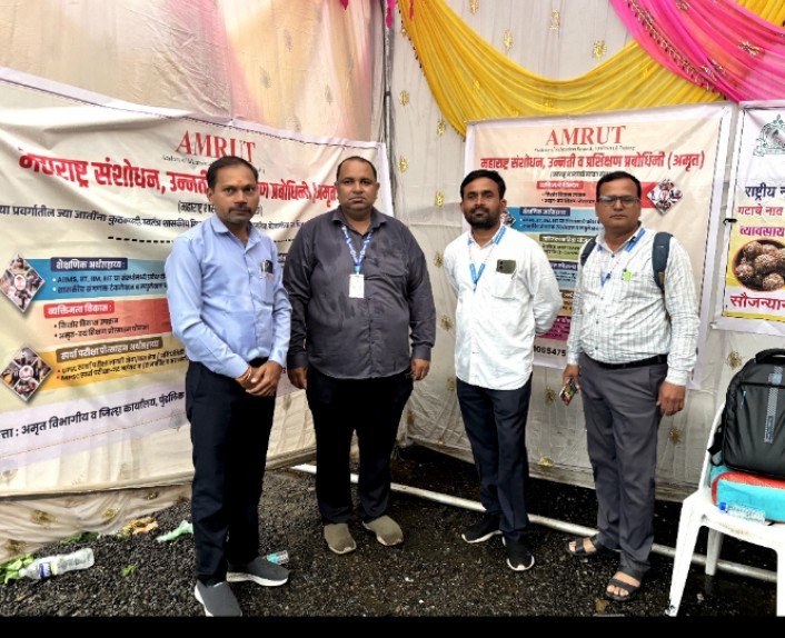 सिल्लोडमध्ये महाराजस्व अभियानात ‘अमृत’च्या स्टॉलला नागरिकांचा उत्स्फूर्त प्रतिसाद. अतिरिक्त फोटो