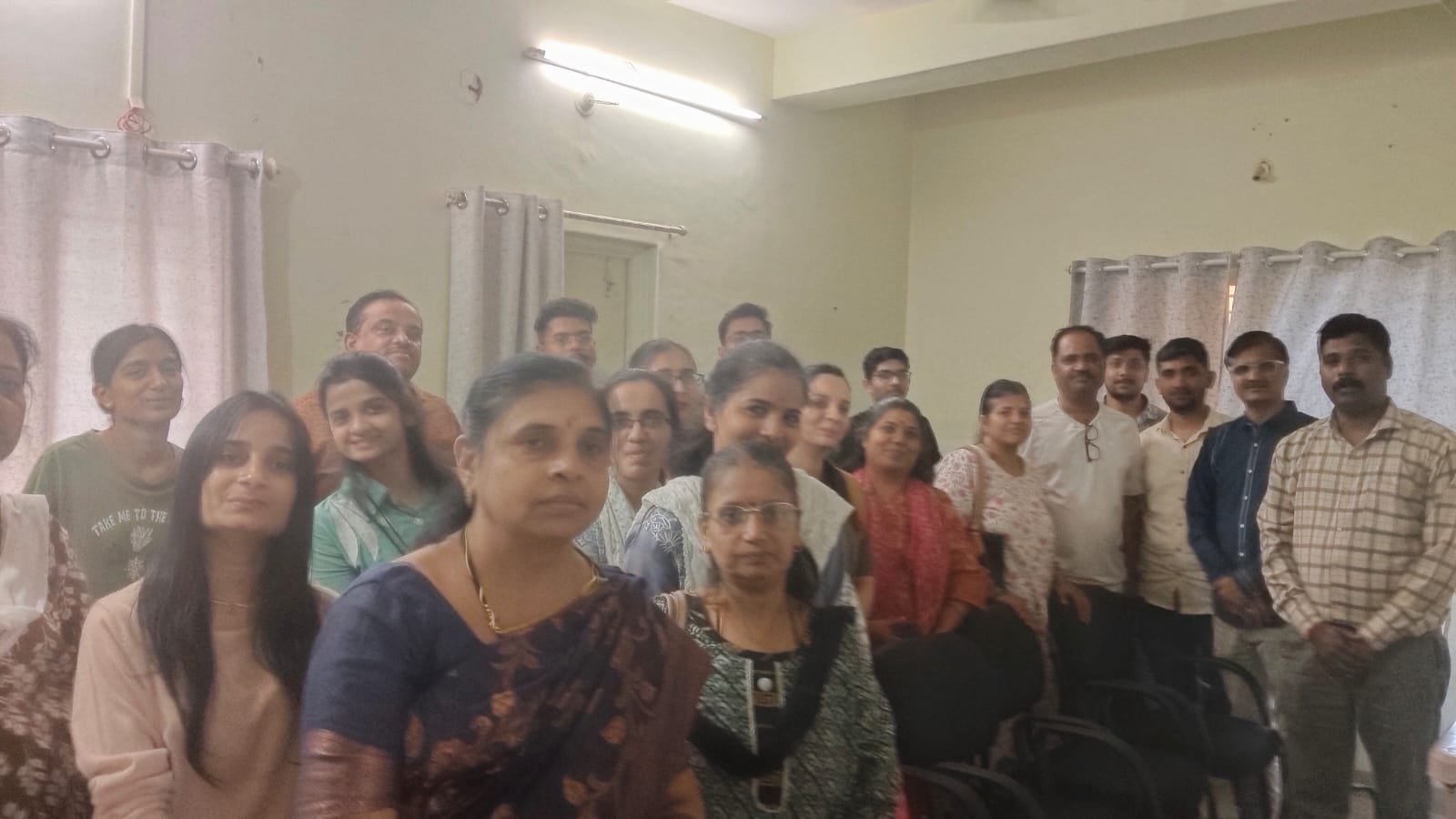 छत्रपती संभाजी नगर विभाग व जिल्हा कार्यालय येथे  तीन दिवसीय मोफत शूटिंग आणि एडिटिंग कार्यशाळेस सुरुवात  अतिरिक्त फोटो