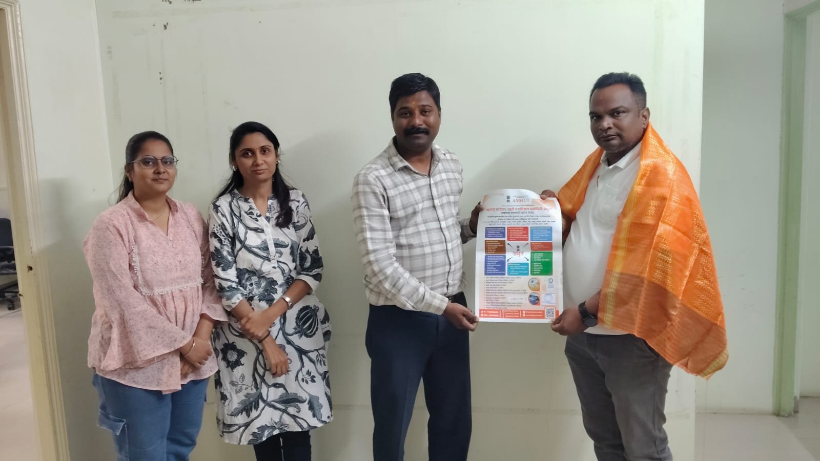 अमृतच्या योजना आणि उपक्रमांची माहिती घेण्यासाठी प्राचार्य राजेश धानोरकर यांची  छत्रपती संभाजीनगर विभागीय व जिल्हा कार्यालयाला भेट अतिरिक्त फोटो