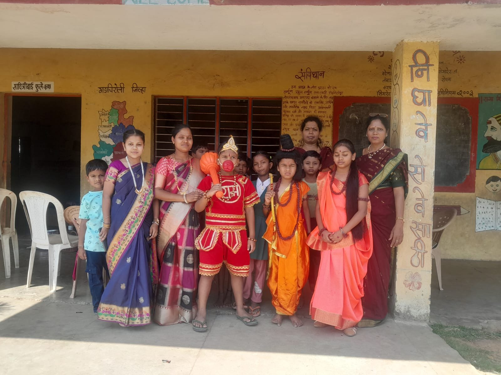 गडचिरोलीतील तुळजाबाई प्राथमिक शाळेत हनुमान जयंती साजरी अतिरिक्त फोटो