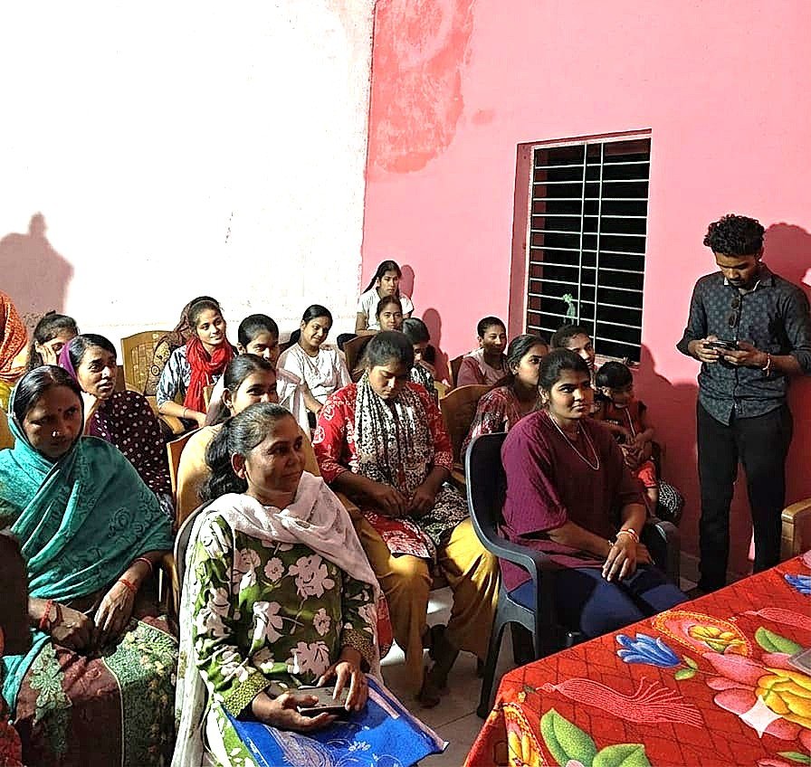 बिरसी में विकास की नई शुरुआत; ‘अमृतपेठ’ के ऑफलाइन प्रचार पर बैठक अतिरिक्त फोटो