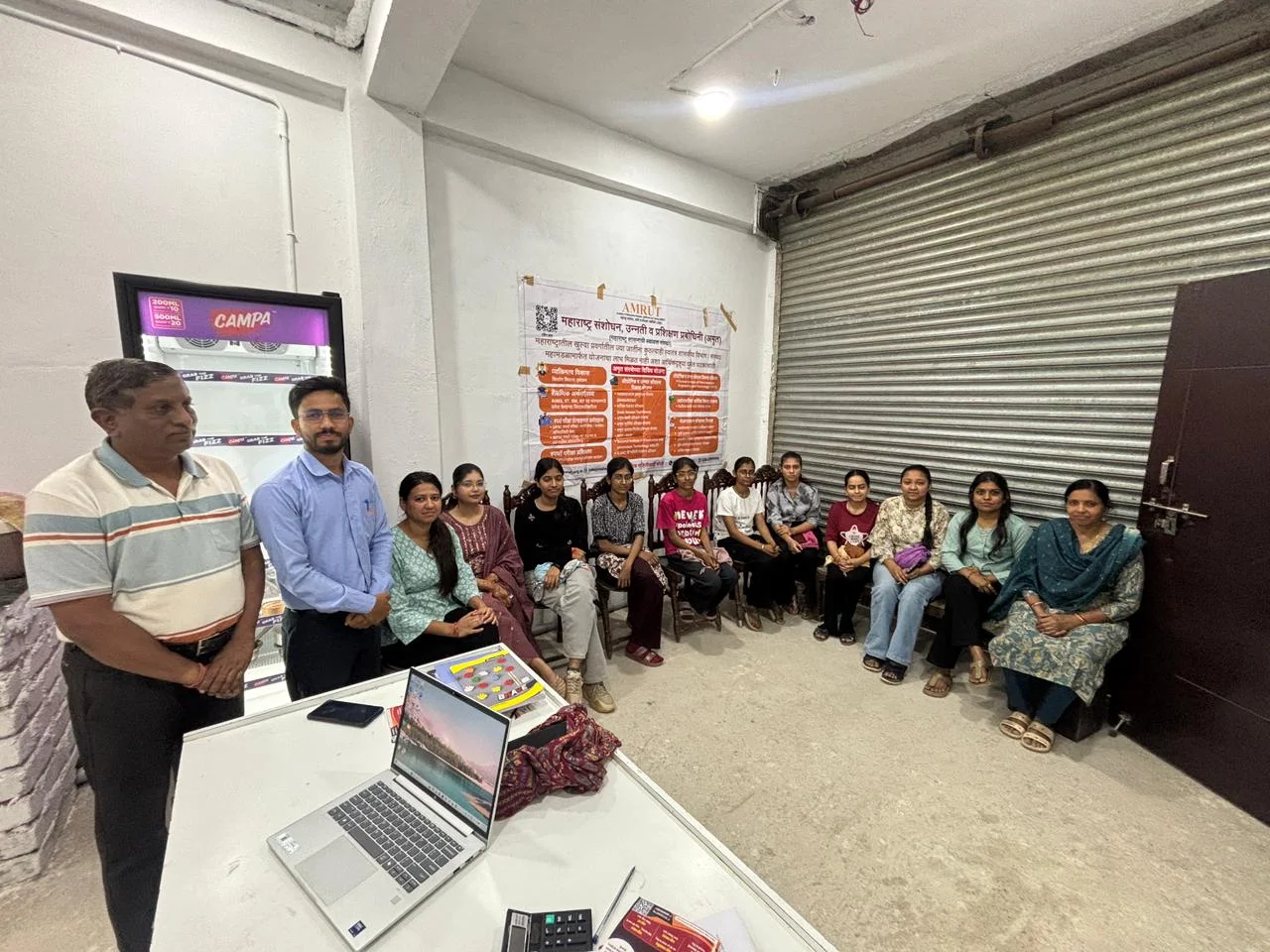 अमृत संस्था गोंदियाच्या आमगाव तालुक्यात घडवतेय बेकरी व्यावसायिक अतिरिक्त फोटो