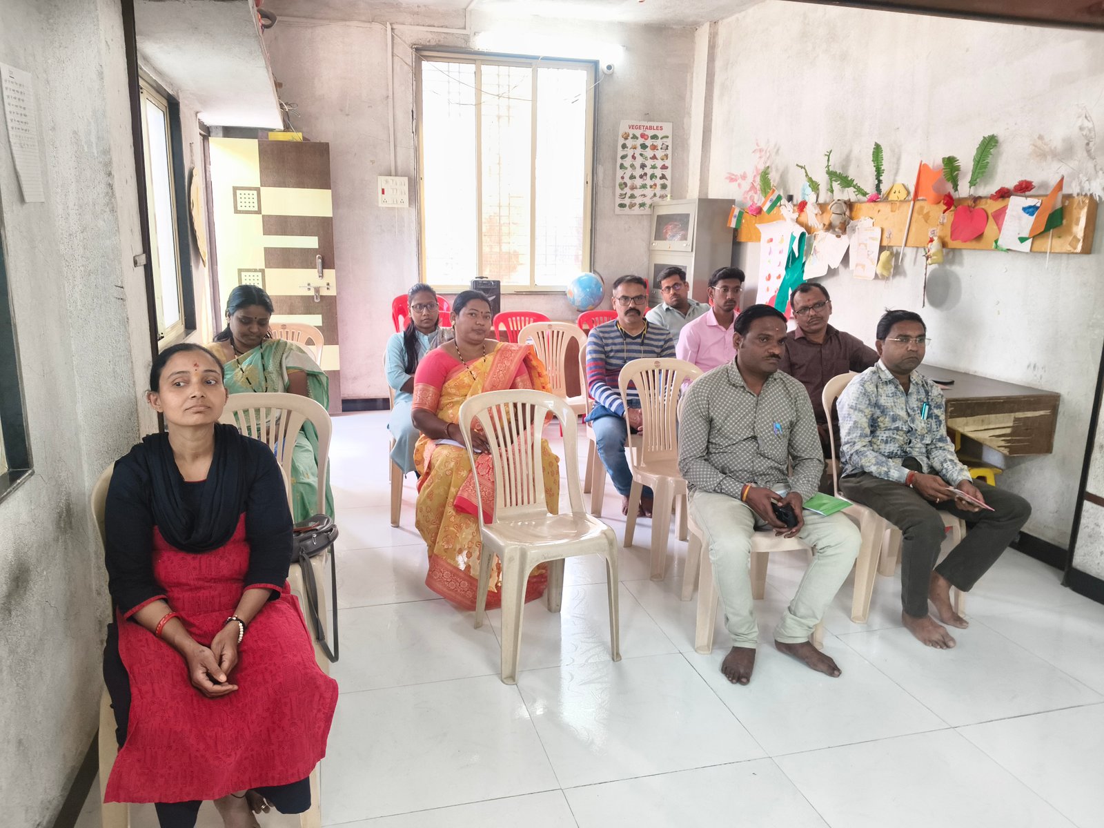 शासकीय कामकाज आणि बँकिंग प्रक्रियेबद्दलची भीती झाली दूर  अतिरिक्त फोटो