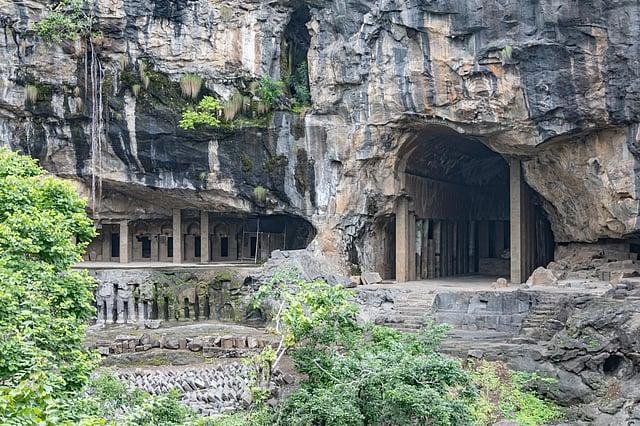  सातवाहनकालीन व्यापार, संस्कृती आणि स्थापत्यकलेचे दर्शन घडविणारे स्थळ- भोकरदन लेणी  अतिरिक्त फोटो