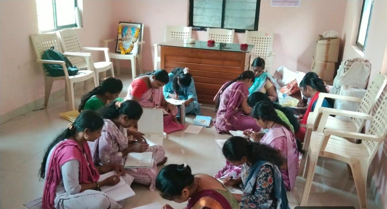 30  सप्टेंबर पासून शिरोळ तालुका आलास येथे मेहंदी कोर्स प्रशिक्षणाला सुरुवात अतिरिक्त फोटो