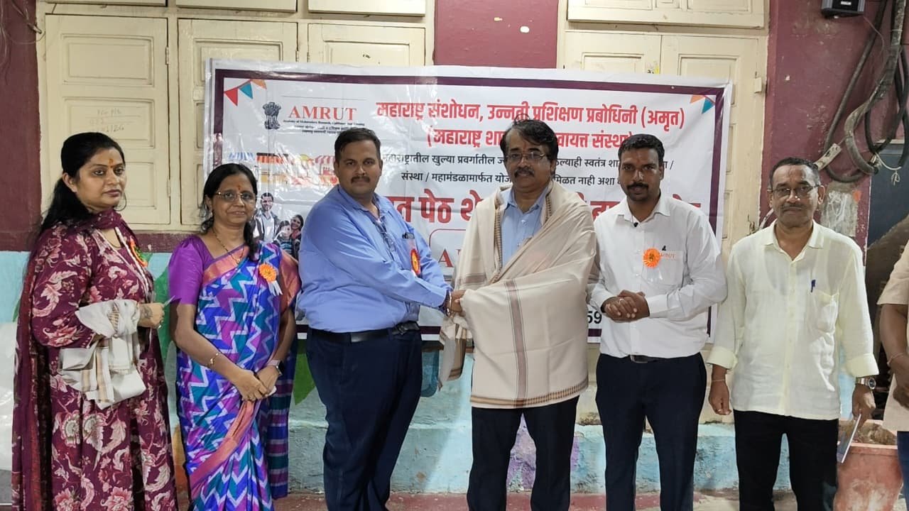 मुंबईतील ‘अमृतपेठ’ला उत्स्फूर्त प्रतिसाद अतिरिक्त फोटो