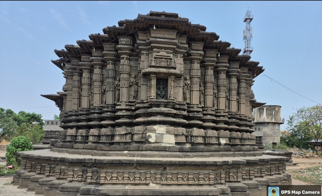 नांदेड जिल्ह्यातील चालुक्यकालीन हेमाडपंती शिवमंदिर 