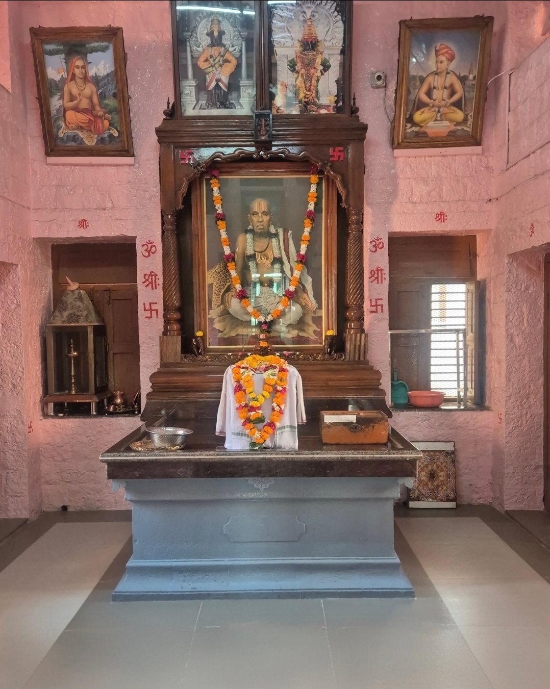 संतकवी श्री दासगणू महाराजांचे समाधी मंदिर 