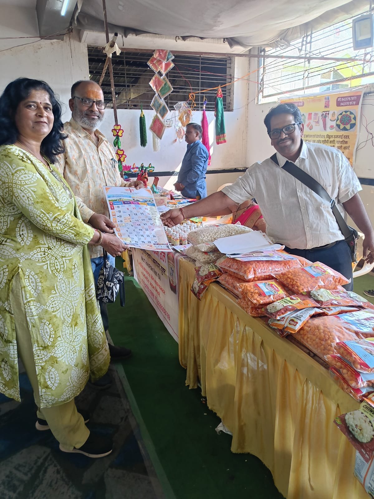 नांदेडमध्ये 'बीबीएन'च्या प्रदर्शनात 'अमृतपेठ'चा जागर अतिरिक्त फोटो