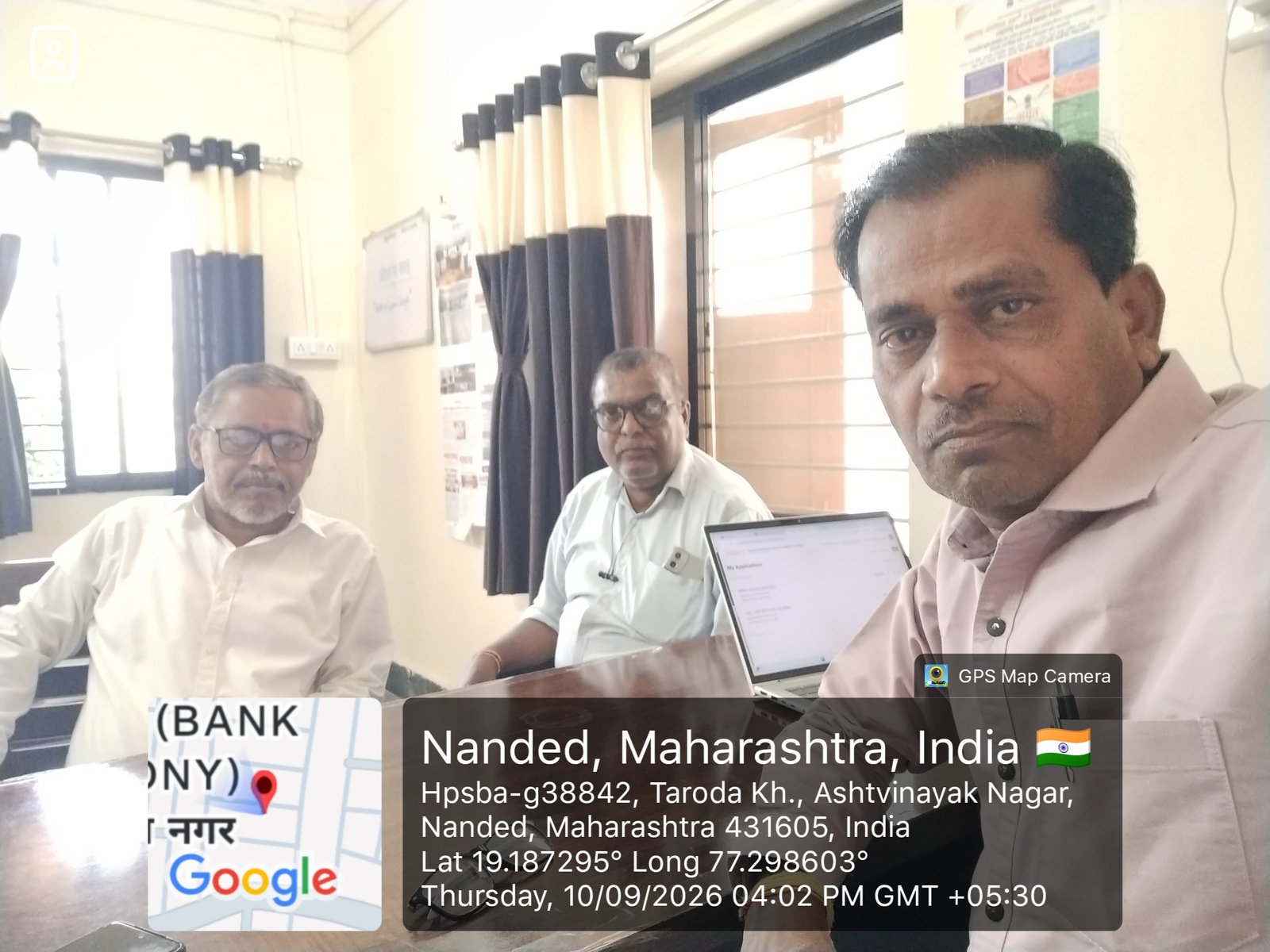 नांदेड येथील व्यावसायिक प्रशांत मुगटकर यांची अमृत कार्यालयास भेट अतिरिक्त फोटो
