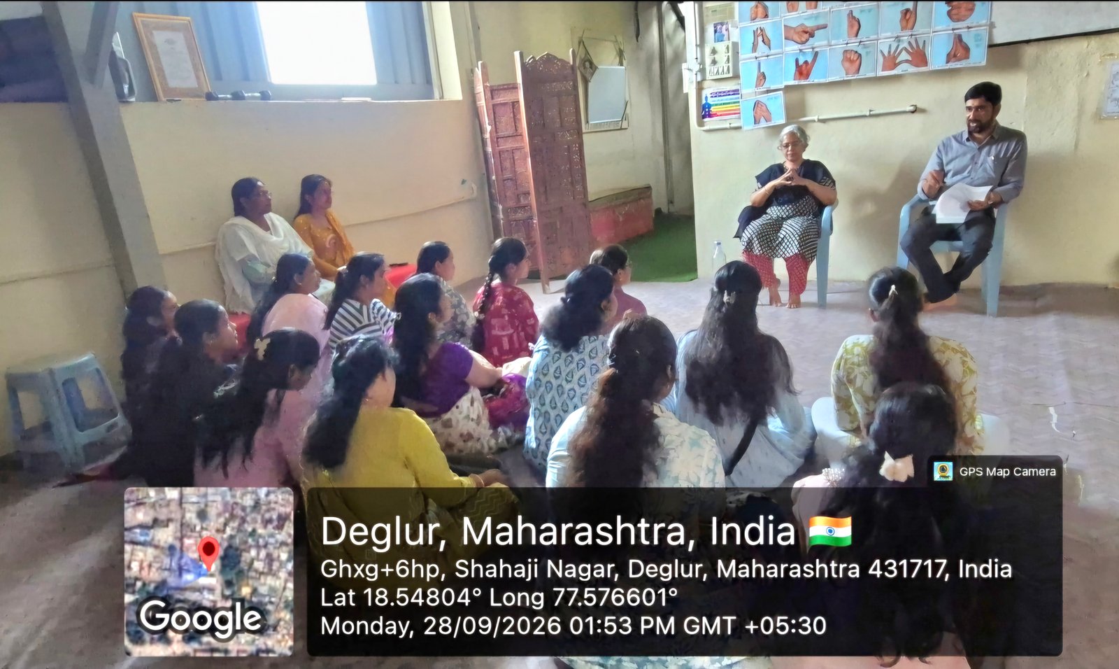 देगलूर: 'अमृत ग्लॅमर बेसिक मेकअप प्रशिक्षणाचे आयोजन  अतिरिक्त फोटो