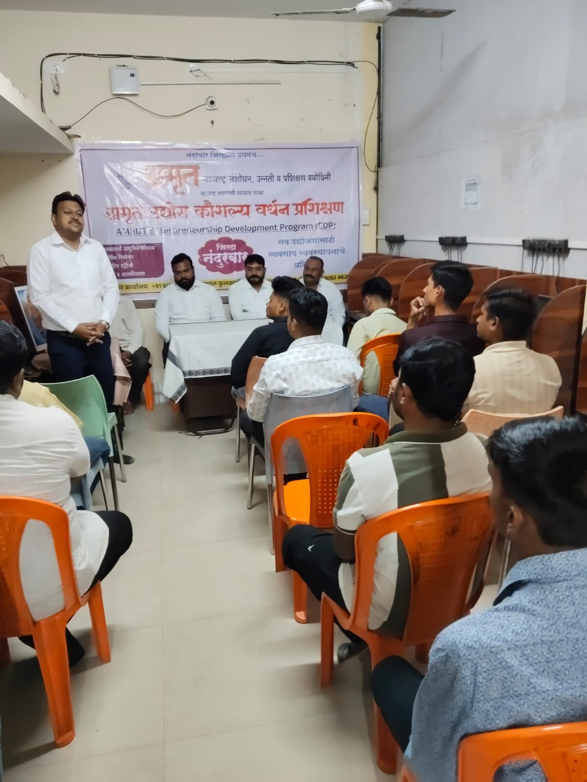 नंदुरबारमध्ये अमृत उद्योग कौशल्यवर्धन कार्यक्रमाचा प्रारंभ; जिल्ह्यात प्रथमच आयोजन अतिरिक्त फोटो