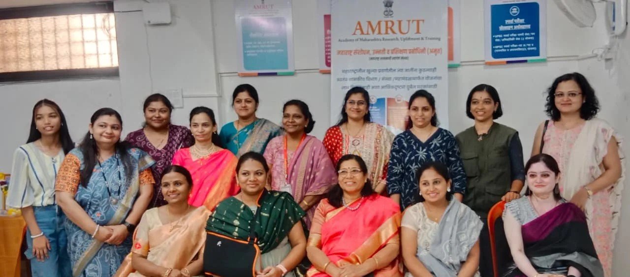 महिला दिनानिमित्त 'अमृत'तर्फे नाशिकमध्ये लघुउद्योजिकांचा सत्कार