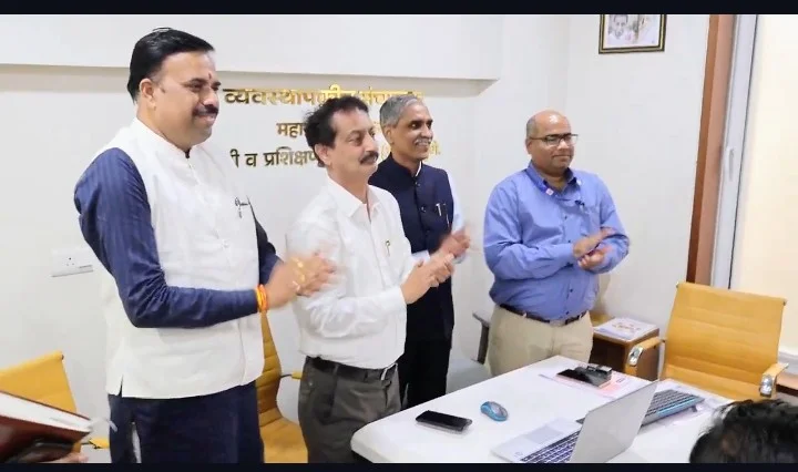 अमृत संस्थेच्या मानसमित्र या अनोख्या उपक्रमाचे मान्यवरांच्या हस्ते उद्घाटन