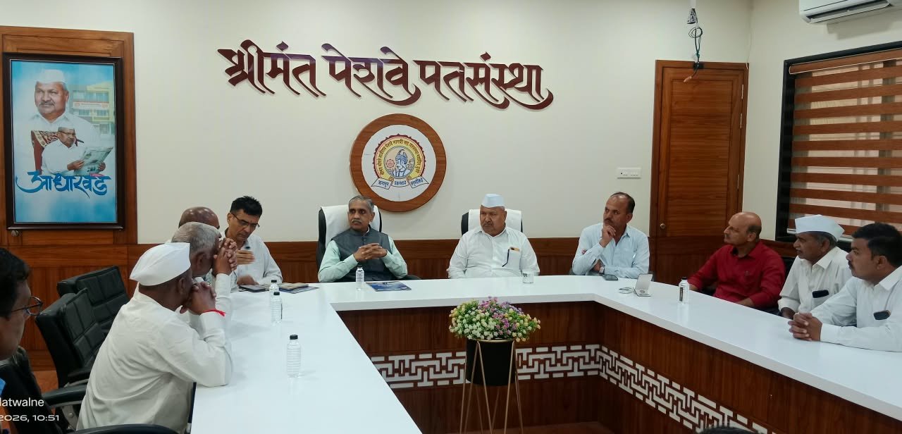 महाराष्ट्र संशोधन, उन्नती व प्रशिक्षण प्रबोधिनी (अमृत) चे माननीय व्यवस्थापकीय संचालक श्री. विजय जोशी यांची श्रीमंत थोरले बाजीराव पेशवे नागरी सहकारी पतसंस्था मर्यादित,डुबेर यांच्या प्रशासकीय कार्यालयास सदिच्छा भेट.