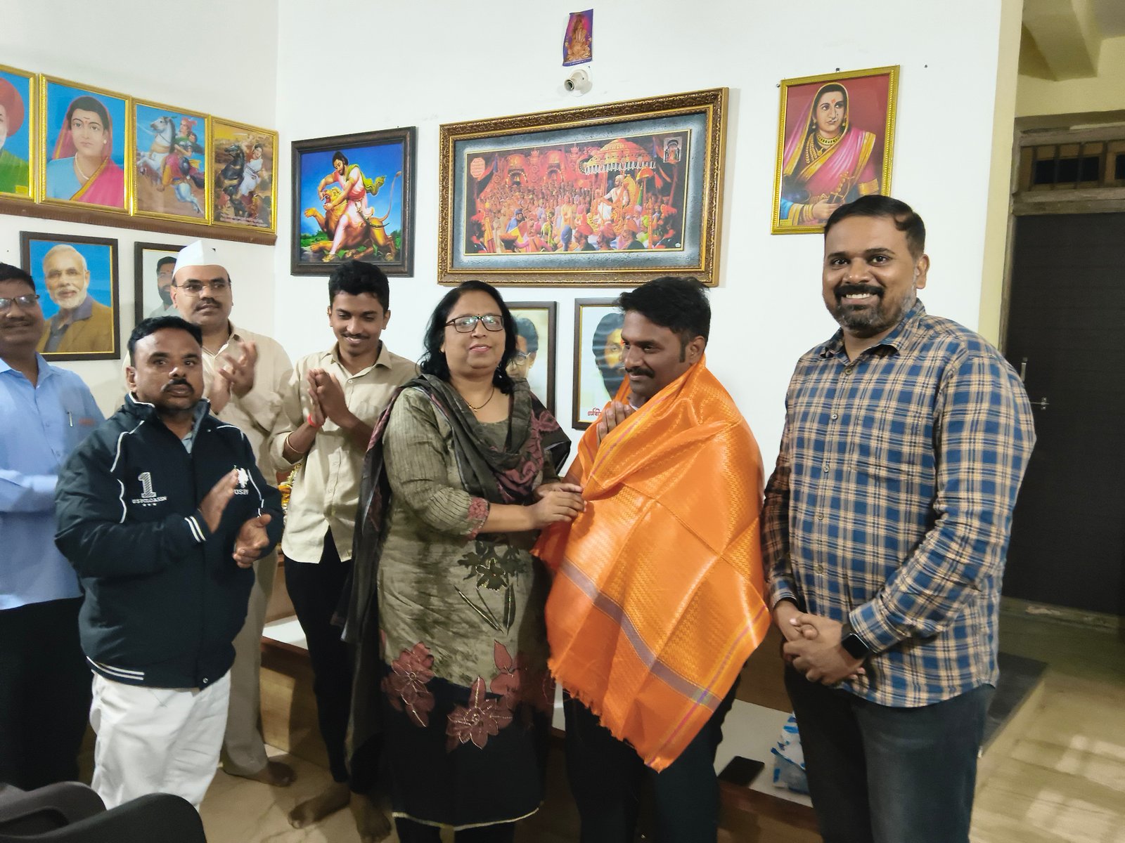 शिरूर शहरामध्ये अमृतच्या  विविध योजनांच्या जनजागृती कार्यक्रमाला उत्स्फूर्त प्रतिसाद अतिरिक्त फोटो