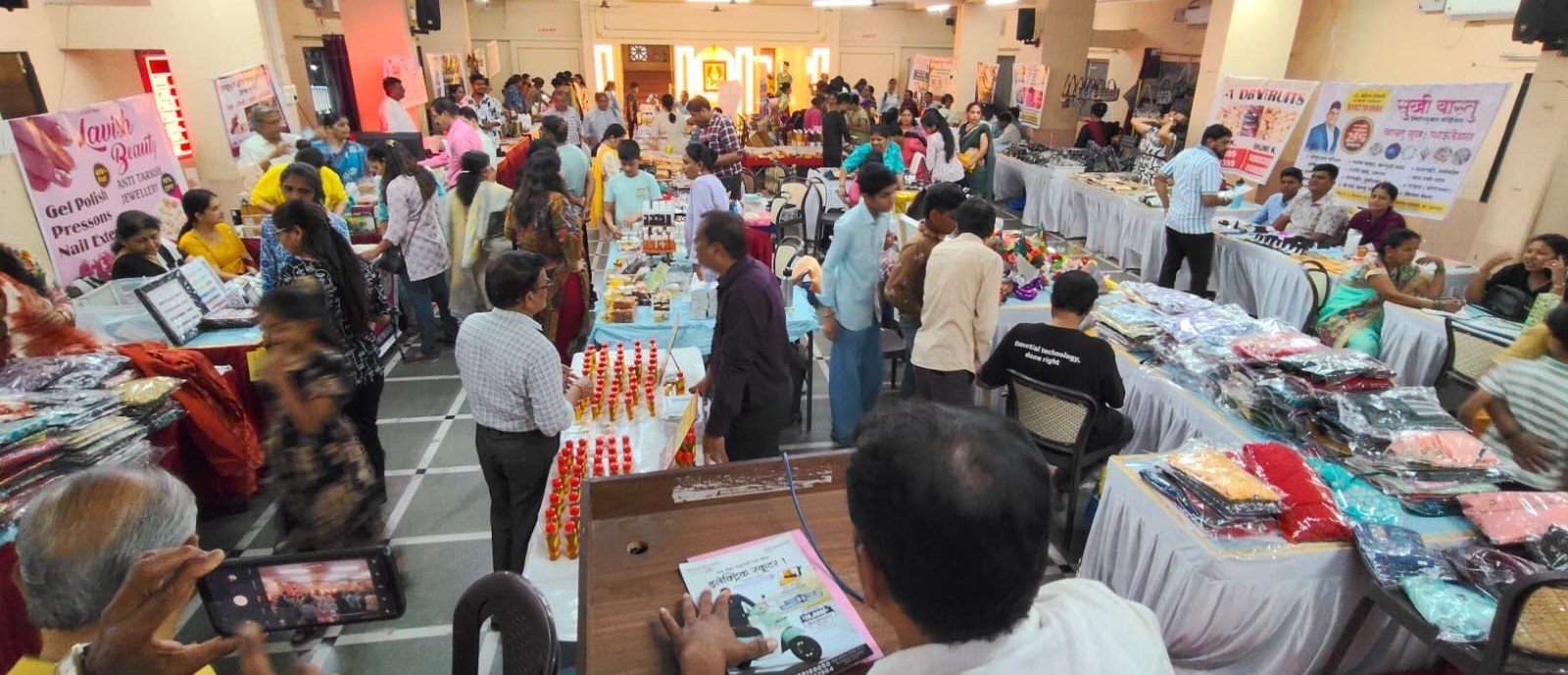 खोपोलीमध्ये अमृतपेठ थेट बाजारपेठ उपक्रमाला उत्तम प्रतिसाद