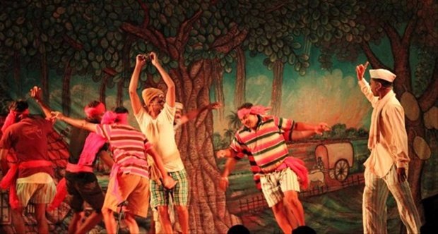 ‘कोकणचा साज संगमेश्वरी बाज’ ने गाठला विक्रमी ६०० प्रयोगांचा पल्ला अतिरिक्त फोटो