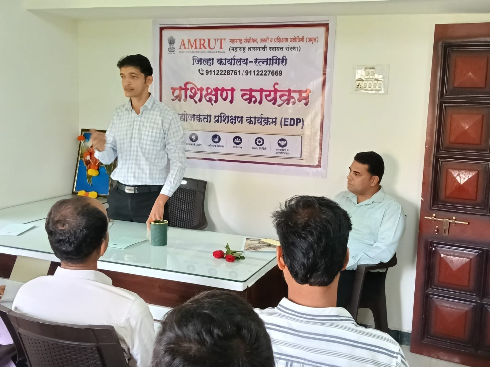 रत्नागिरीत उद्योजकता विकास कार्यक्रमाला उत्स्फूर्त सुरुवात  अतिरिक्त फोटो