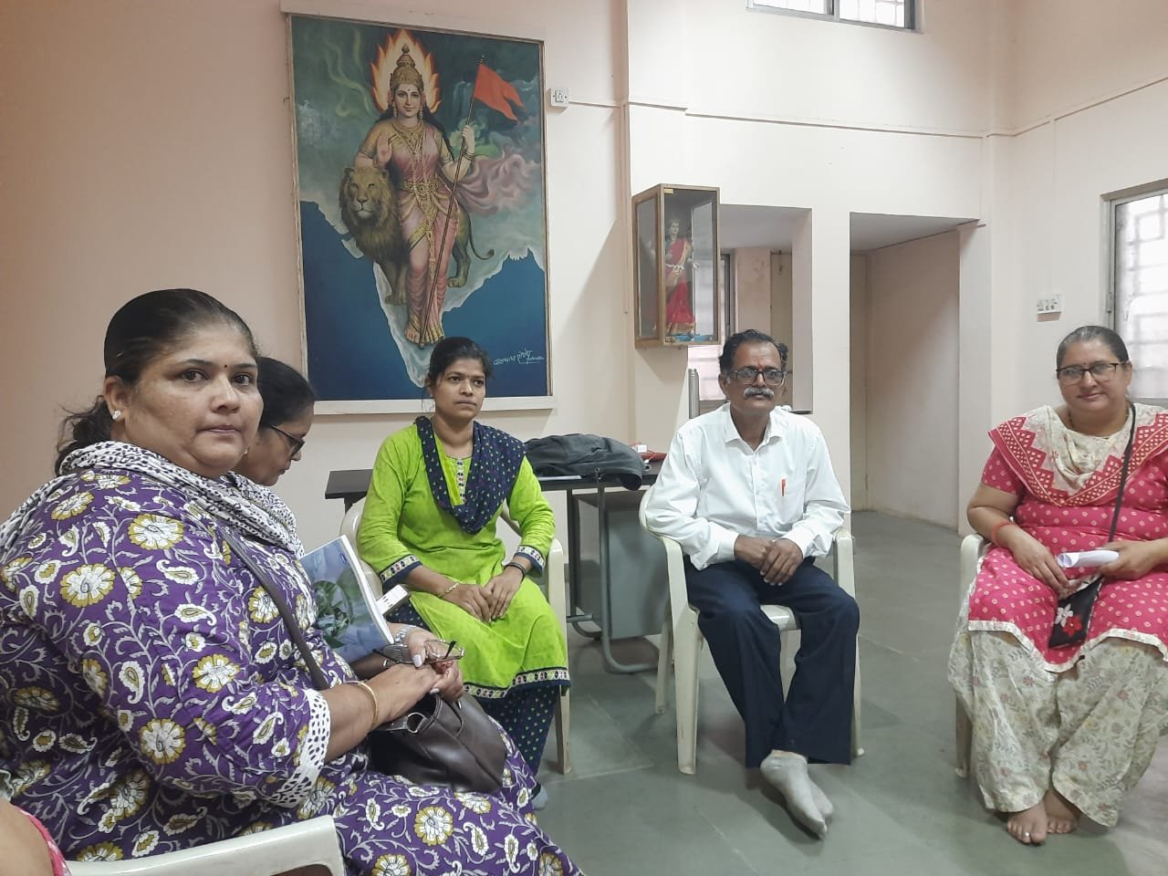अमृत संस्थेतर्फे पराक्रम दिनाबाबत जनजागृती, ब्राम्हण महिला मंडळाची बैठक  अतिरिक्त फोटो