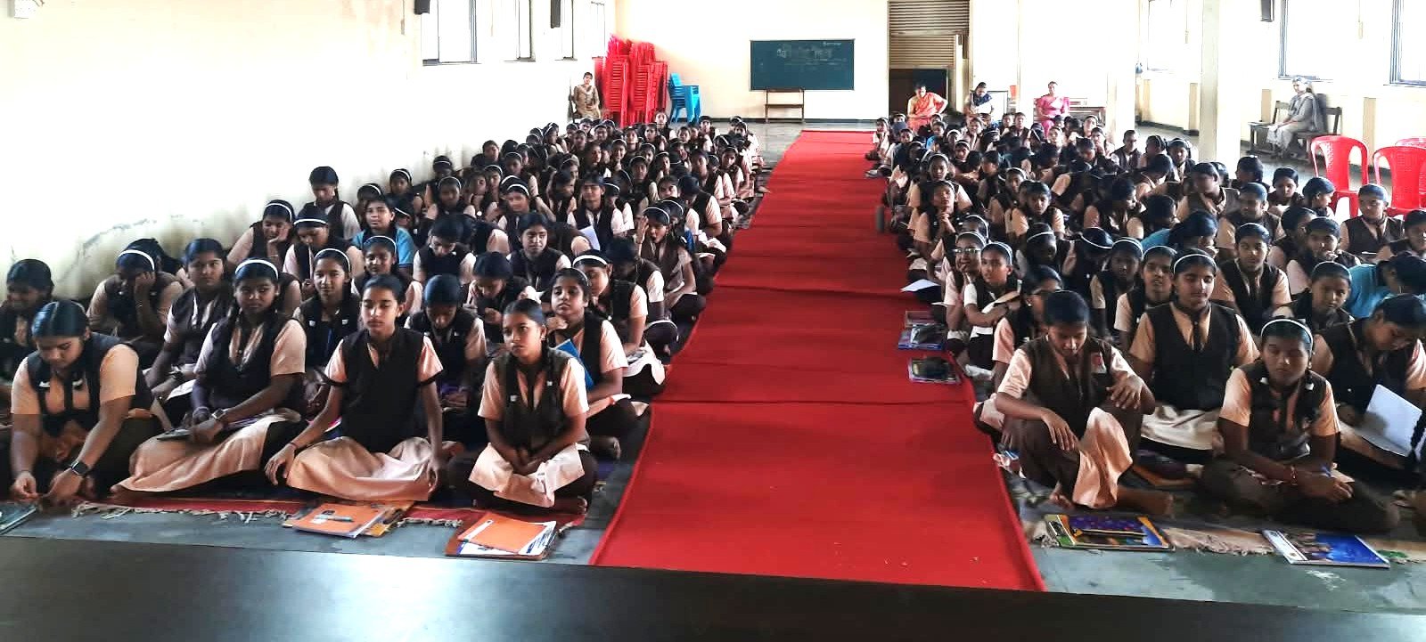 विश्वबंधुत्व ही भारताची ओळख : मा.जयंत रानडे अतिरिक्त फोटो