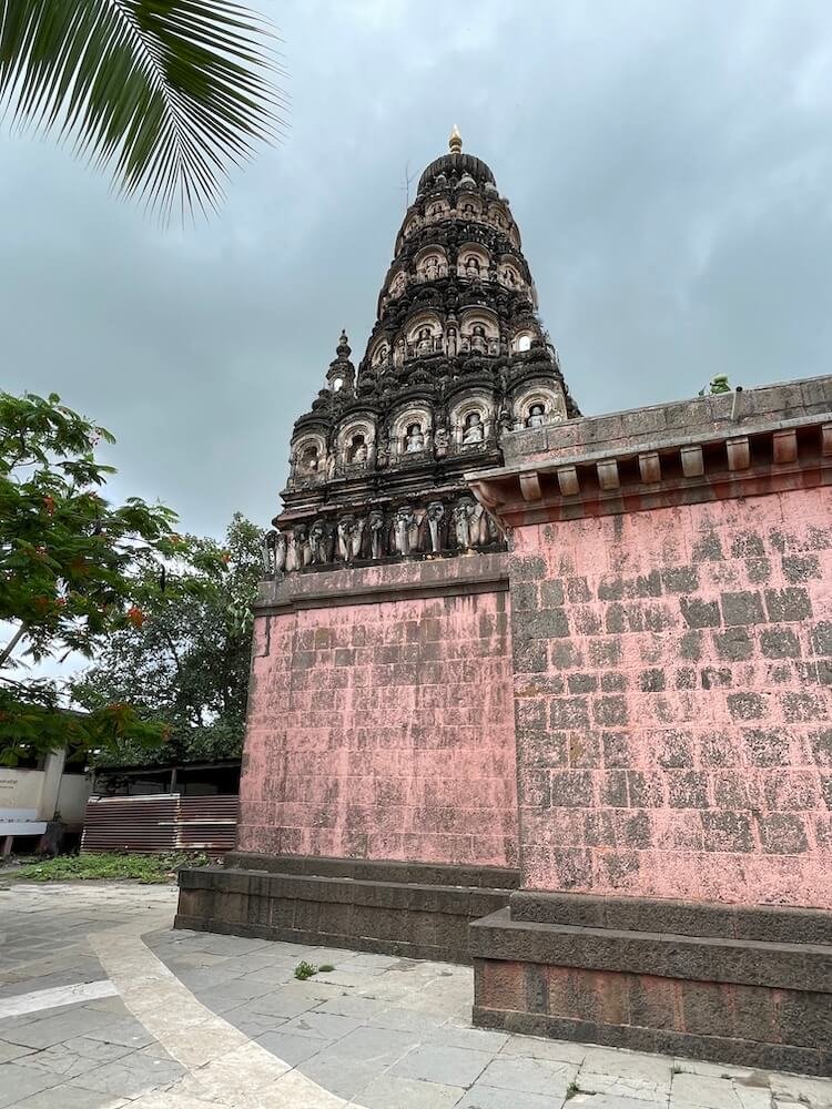 सोलापूर जिल्ह्यातील बार्शीचे पुरातन उत्तरेश्वर महादेव मंदिर अतिरिक्त फोटो