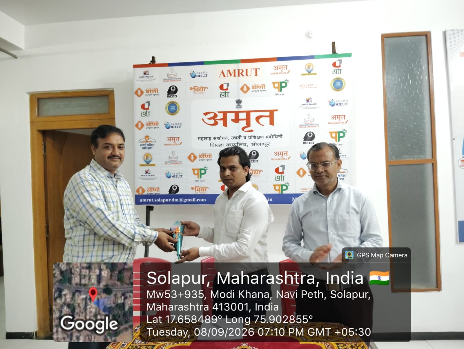 सोलापूर कार्यालयात अमृततर्फे आयोजित ५ दिवसीय EDP प्रशिक्षणाचा दुसरा दिवस उत्साहात; ‘उद्योग नोंदणी व कागदपत्रे’ यावर तज्ज्ञांचे मार्गदर्शन! अतिरिक्त फोटो