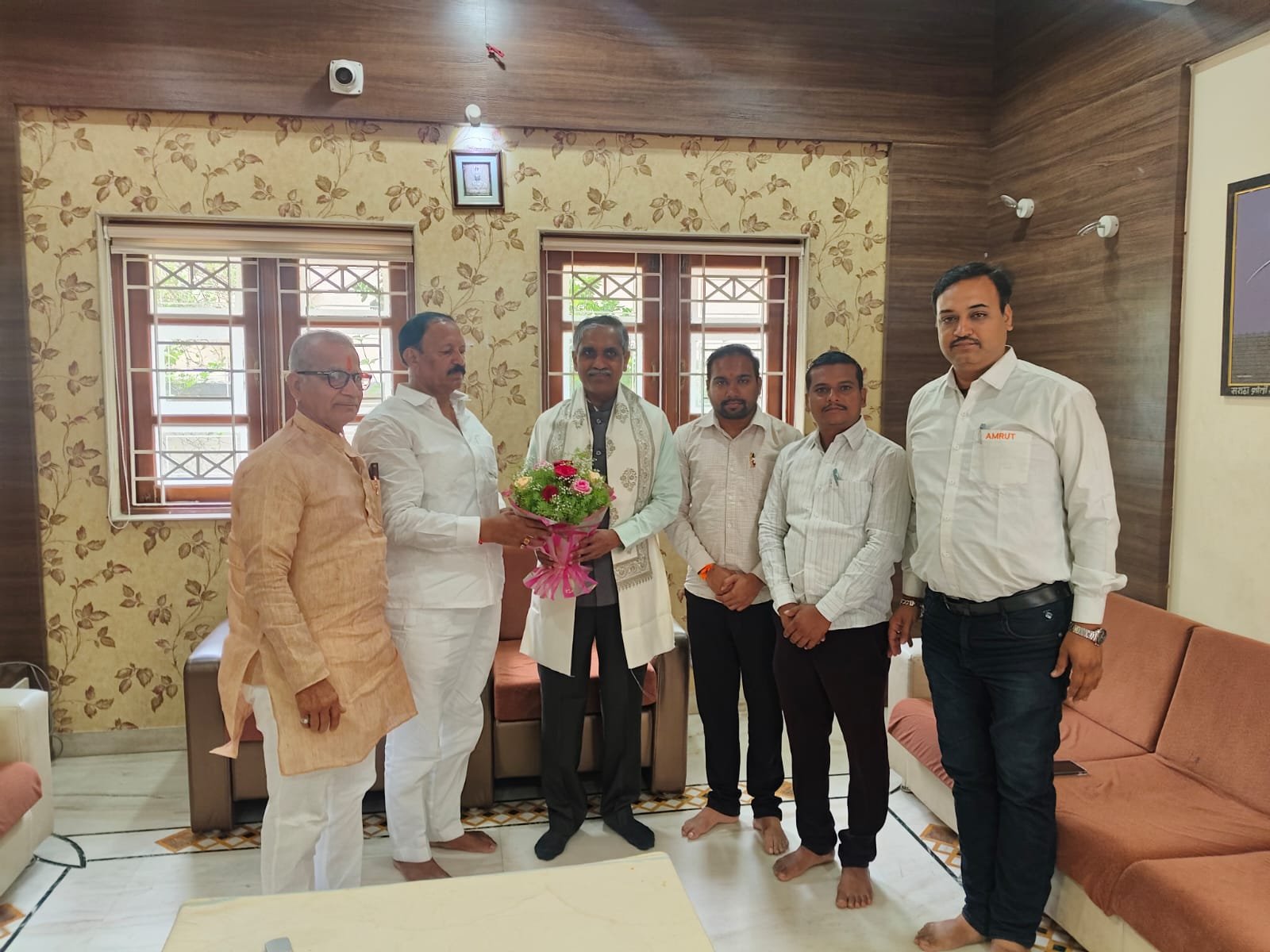 सोलापूर जिल्ह्यात ‘अमृत’च्या माध्यमातून लिंगायत समाजातील अधिकाधिक लाभार्थी घडविणार : आमदार विजयकुमार देशमुख अतिरिक्त फोटो