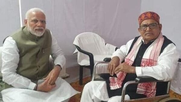 विद्यार्थी चळवळीचे शिल्पकार : मदनदास देवी